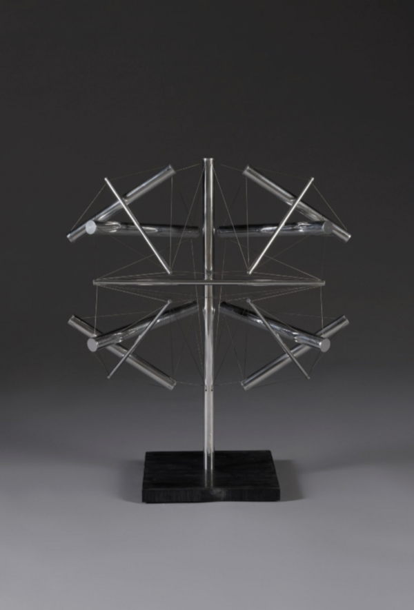 Kenneth Snelson (American, 1927-2016), “Mirror Mirror I,” 1999. Aluminum and stainless
steel, 24 5/8 x 20 7/8 x 10 1/4 in. (62.55 x 53.02 x 26.04 cm). Raclin Murphy Museum of Art,
University of Notre Dame. Gift of the Estate of Kenneth Snelson on behalf of Katherine and
Andrea Snelson, 2021.013.021
