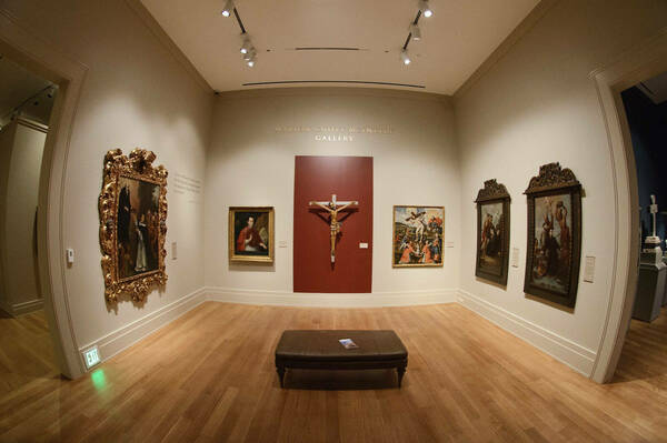 Image of the  Spanish Americas galleries